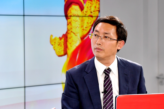 繼往是為了開來，那么開什么來？我們的未來是什么？我們現在站在什么歷史方位上？往哪里去走？