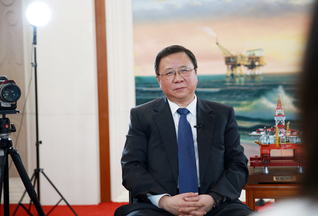 堅持黨的領導、加強黨的建設，是國有企業的光榮傳統。