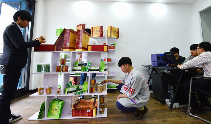 義烏&ldquo;中國網(wǎng)店第一村&rdquo;電商創(chuàng)業(yè)實(shí)驗室成立