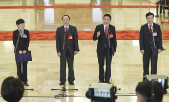 邱賽珍、張蜀新、潘克剛、李新民代表接受采訪