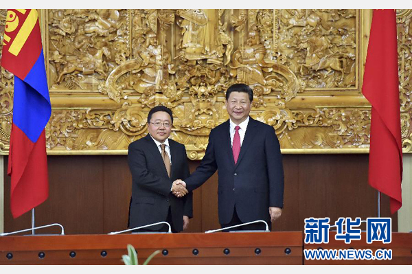 8月21日，國家主席習(xí)近平在烏蘭巴托同蒙古國總統(tǒng)額勒貝格道爾吉舉行會談。 新華社記者 李濤 攝 