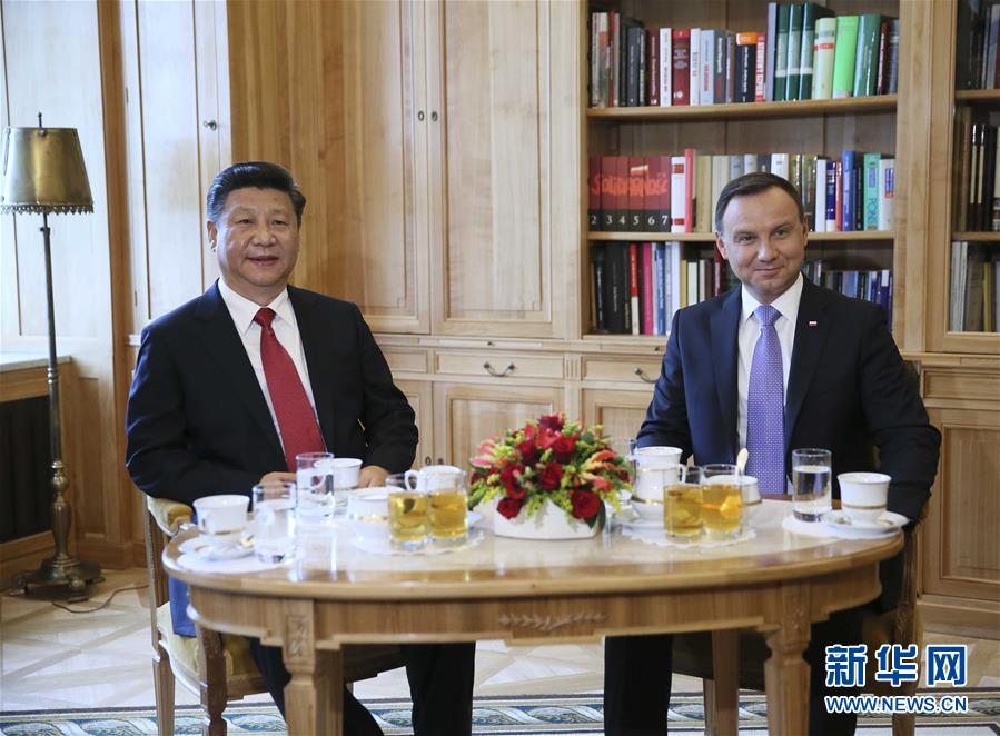 6月20日，國(guó)家主席習(xí)近平在華沙同波蘭總統(tǒng)杜達(dá)舉行會(huì)談。新華社記者蘭紅光攝 