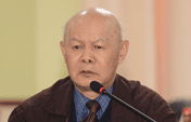 不能簡單地說機遇永遠大于挑戰